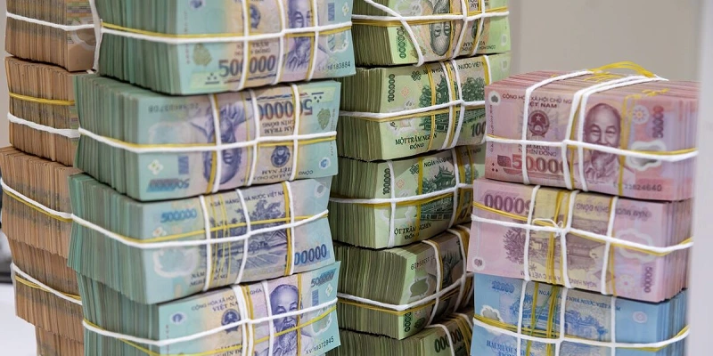Áp lực tăng lãi suất huy động