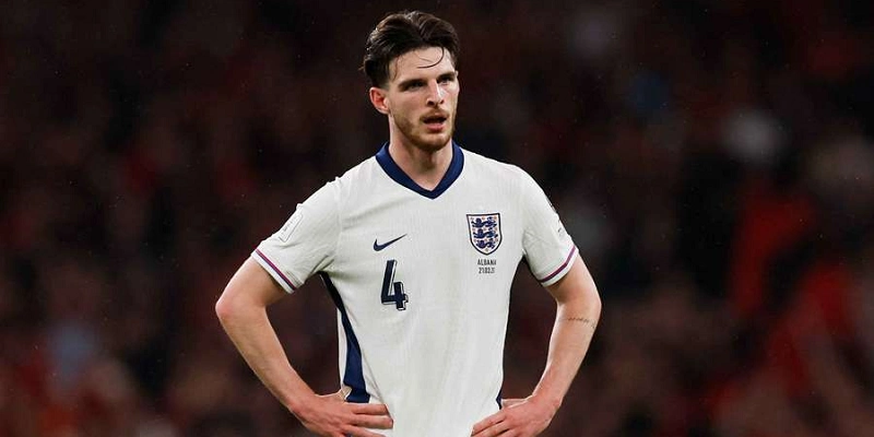 Declan Rice mang đến sự cân bằng