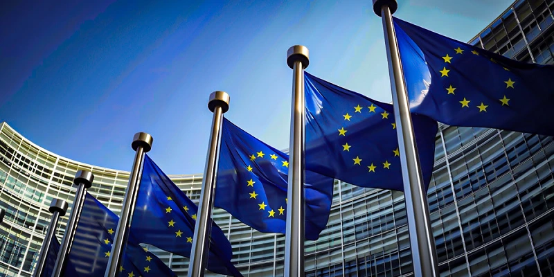 ECB cam kết giữ mục tiêu lạm phát 2%