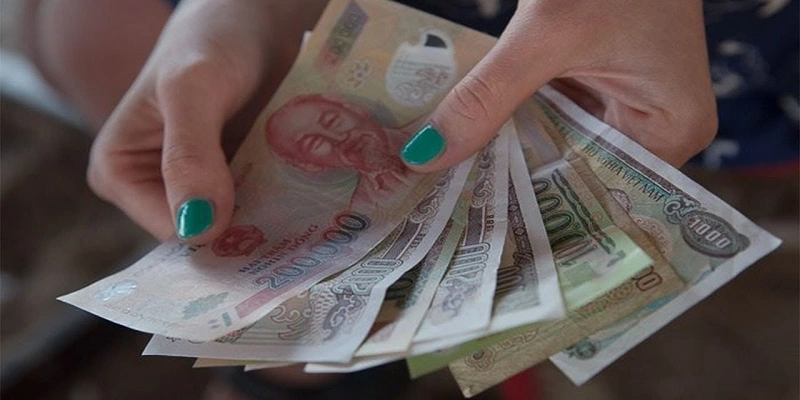 Tiền mặt lưu thông tăng mạnh trong năm 2026